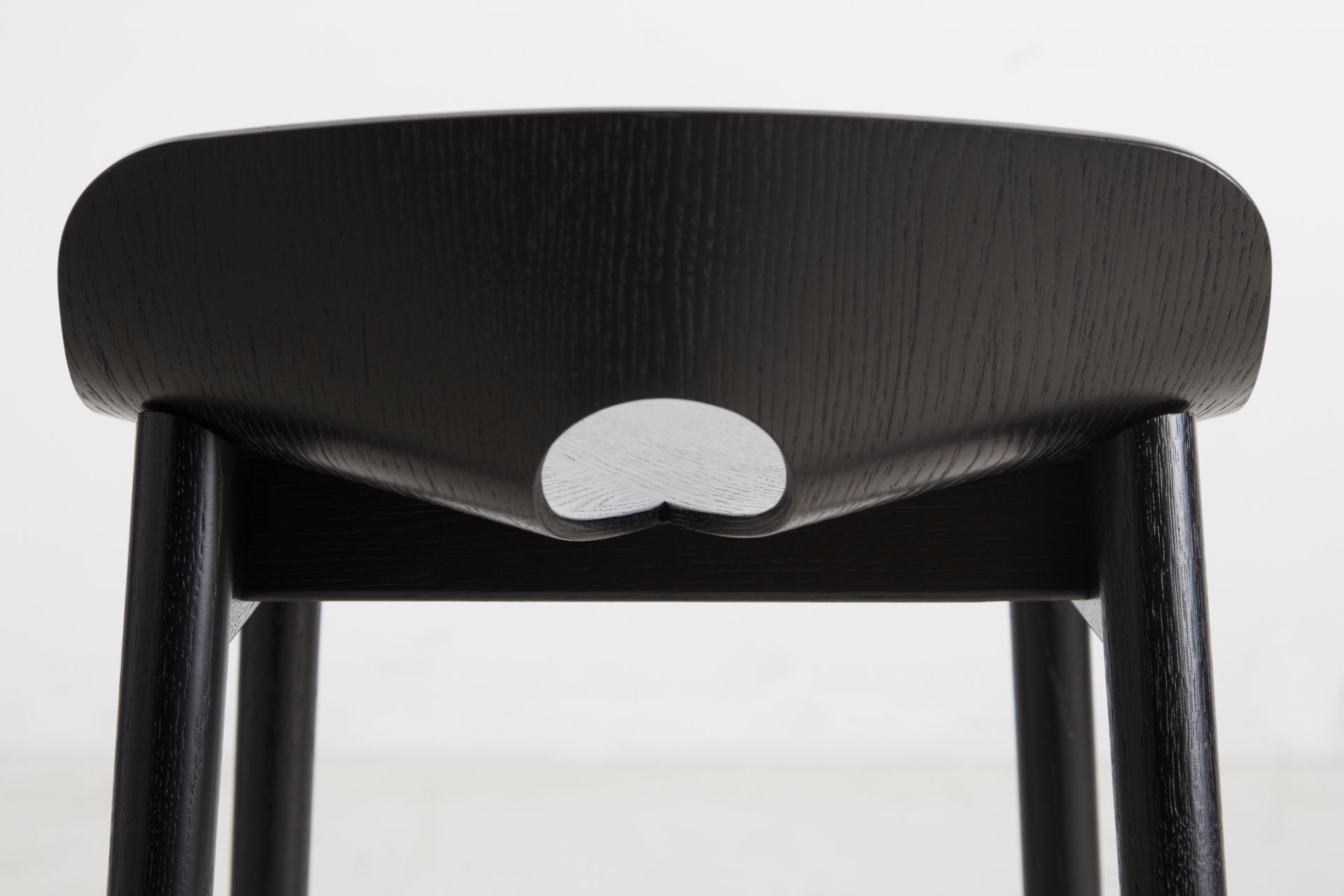 Mono Barhocker Schwarz Lackierte Esche Woud