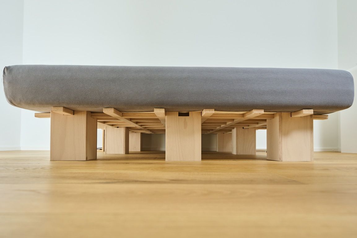 System Bett Tojo mit Cube Nachttisch geschenkt! System Bett Tojo mit Cube Nachttisch geschenkt!