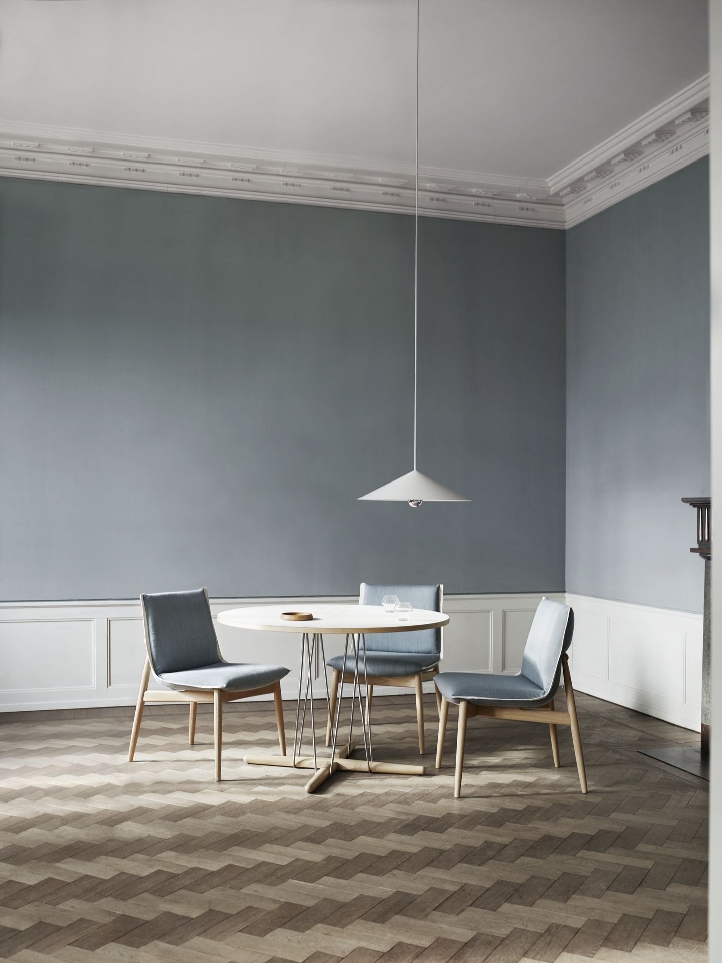 E020 Embrace Tisch Eiche Carl Hansen & Søn
