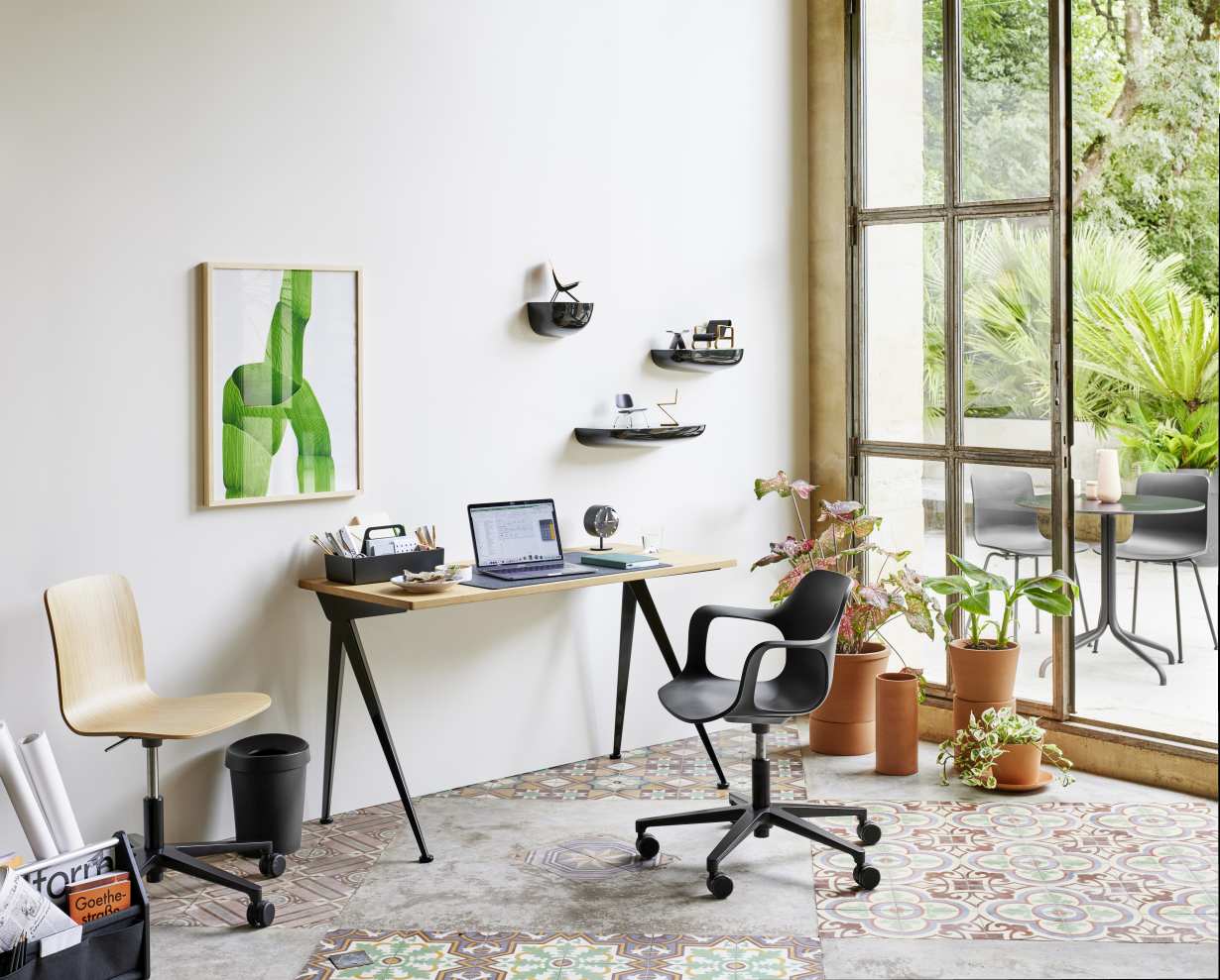 Desk Clocks Night Clock black Tischuhr Vitra