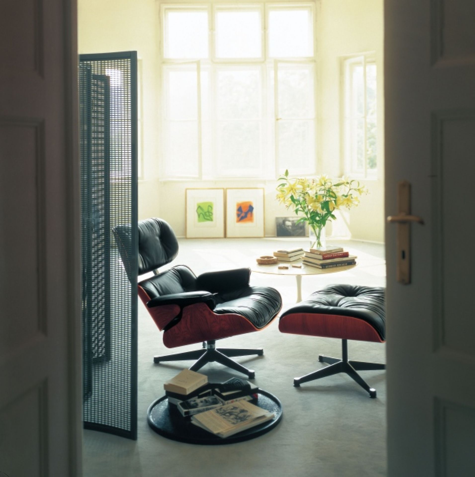 Eames Lounge Chair & Ottoman Armchair Leder Premium Vitra Seiten poliert- schwarz Leder Premium F schwarz Kirschbaum