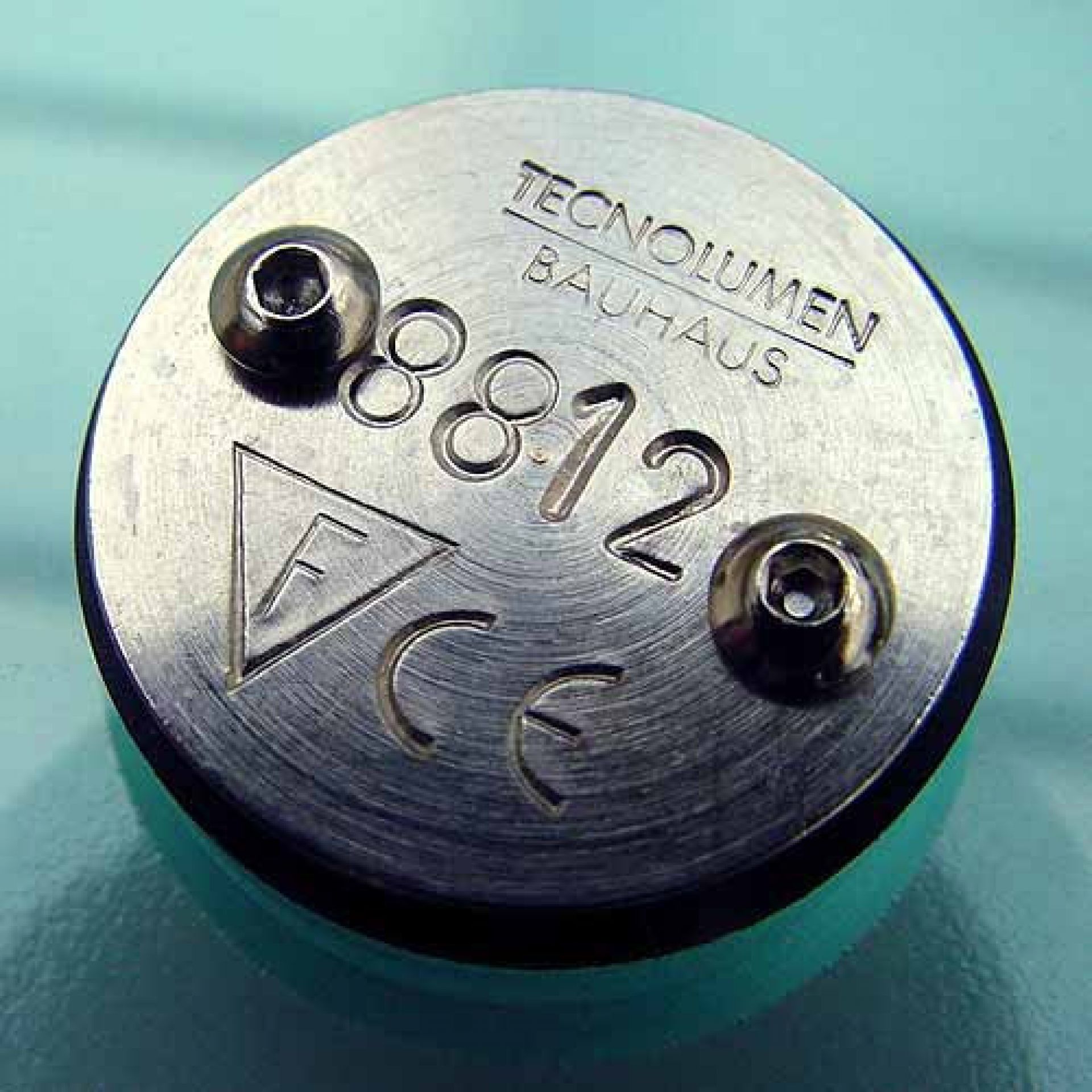 WG24 / WG 24 Wagenfeld Tischleuchte Tecnolumen