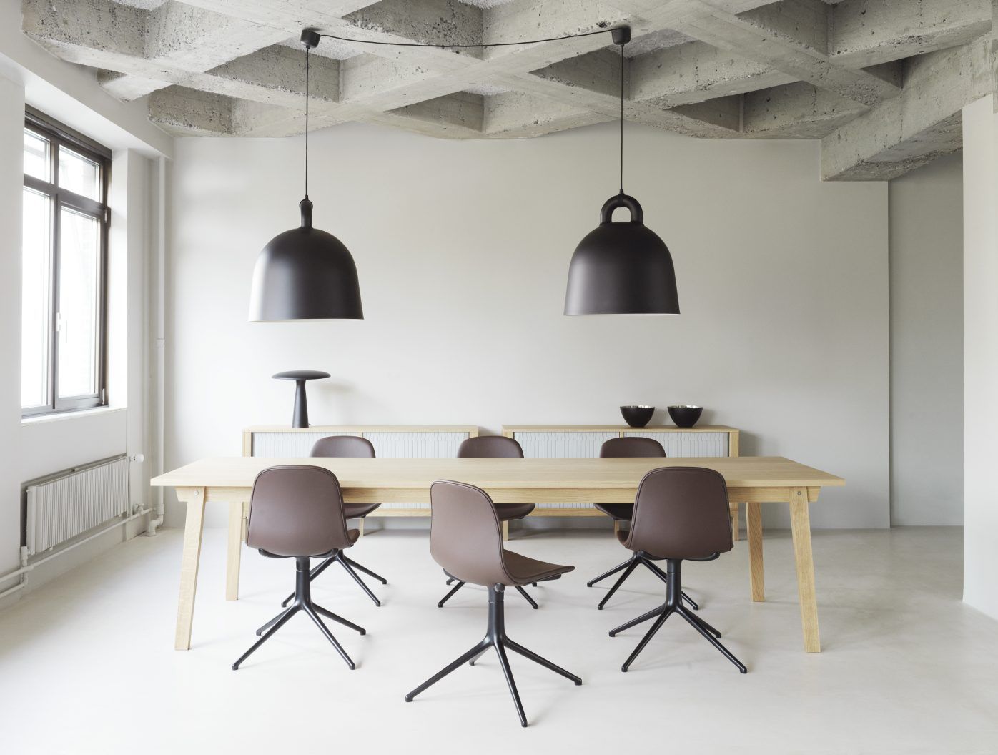 Bell Lamp Hängeleuchte Normann Copenhagen Sand Ø 35 cm
