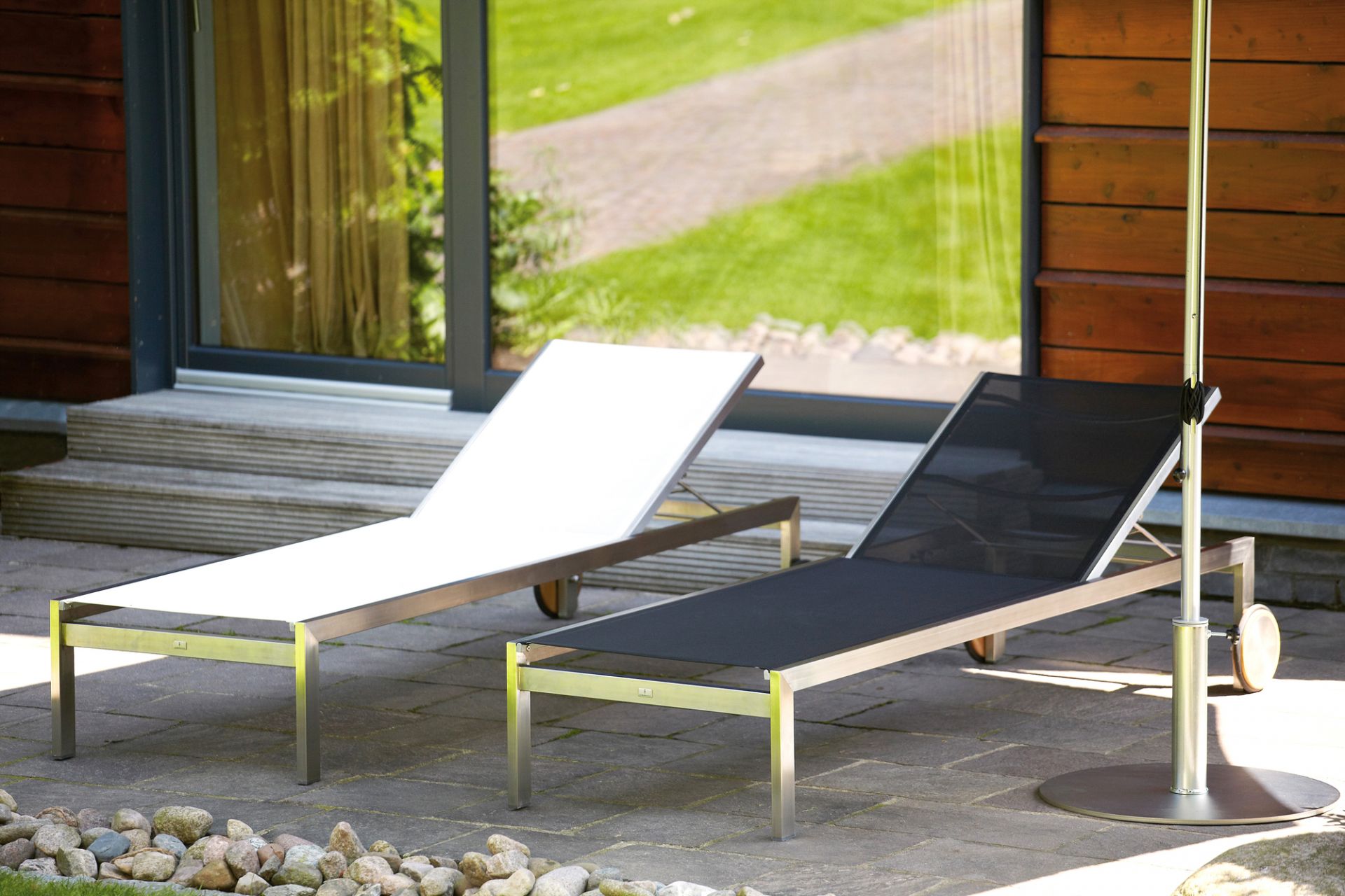 Luxury Sonnenliege Taupe Jan Kurtz