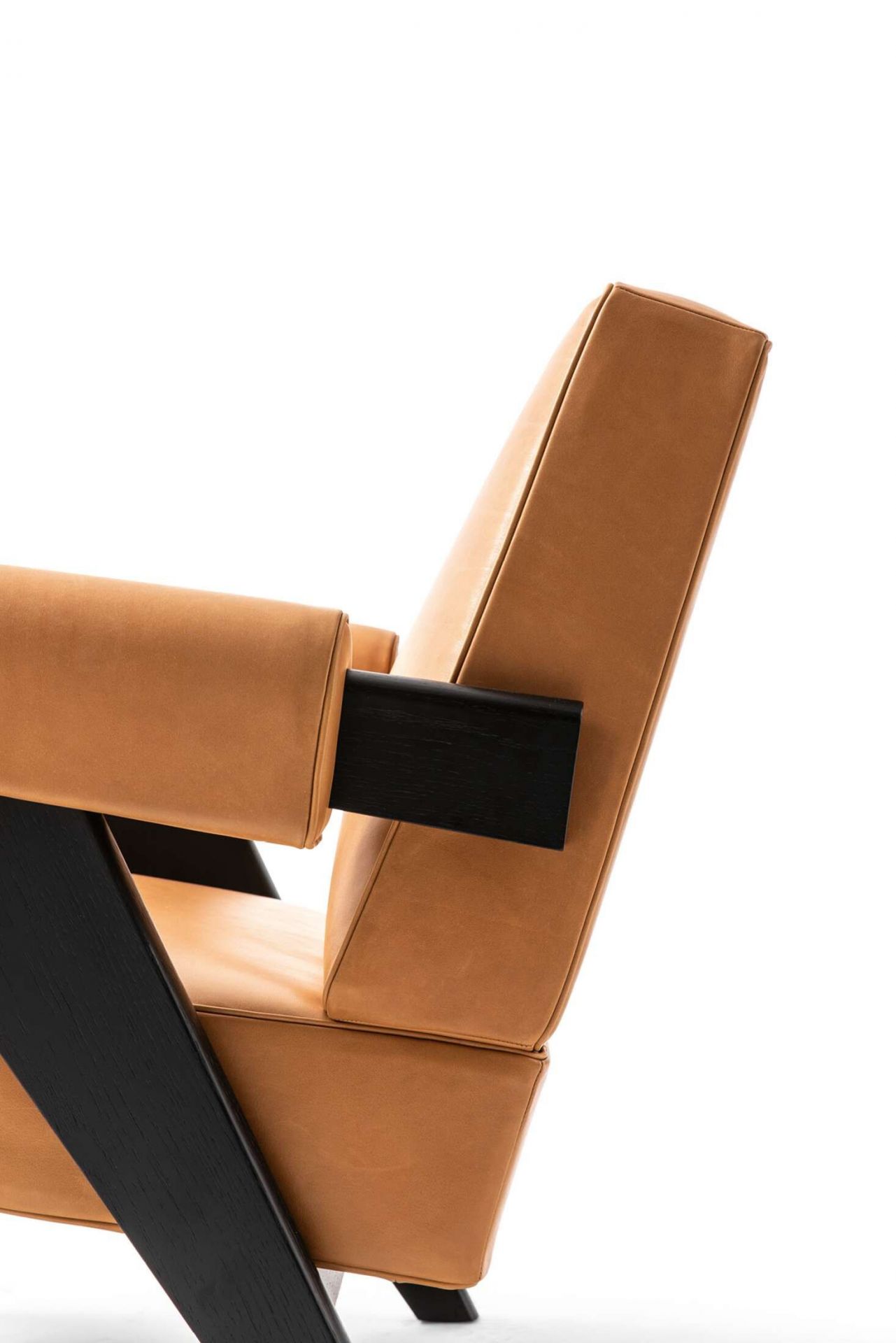 053 Capitol Complex Armchair Sessel Cassina