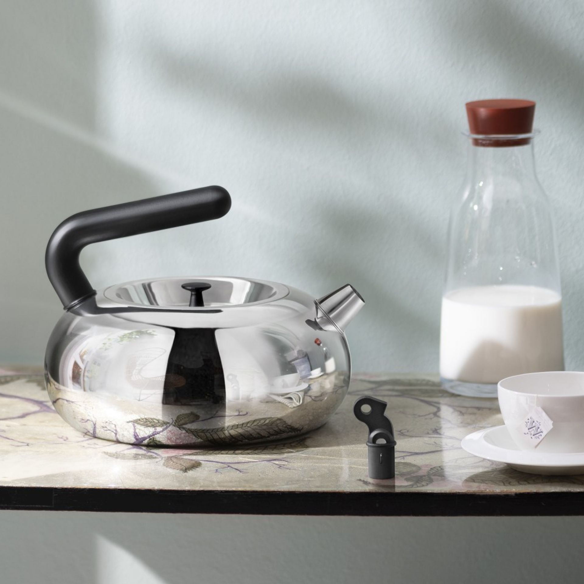 Irony Bulbul Wasserkessel AC100 Alessi LIMITED EDITION