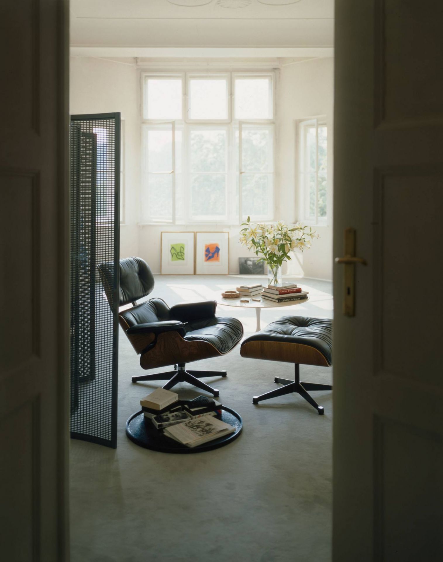 Eames Lounge Chair & Ottoman Armchair Leder Premium Vitra Seiten poliert- schwarz Leder Premium F schwarz Kirschbaum