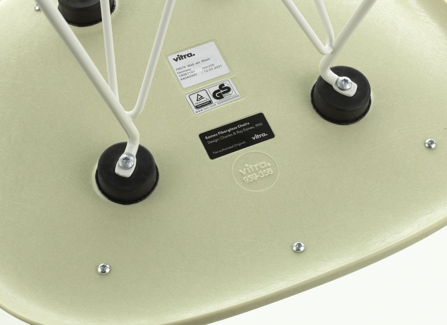 Eames Fiberglass Chair DSR Stuhl Vitra
