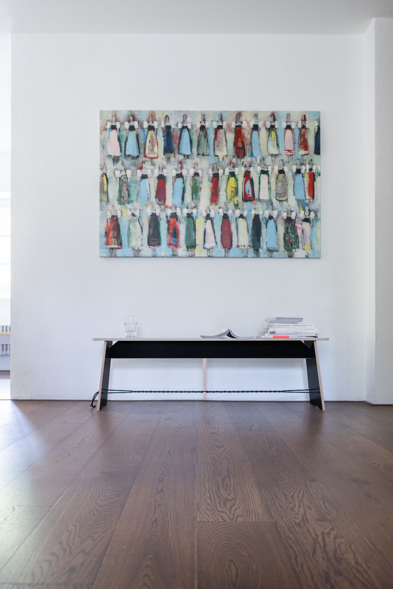 Langer Max Sitzbank 140 cm schwarz Seil rot Nils Holger Moormann