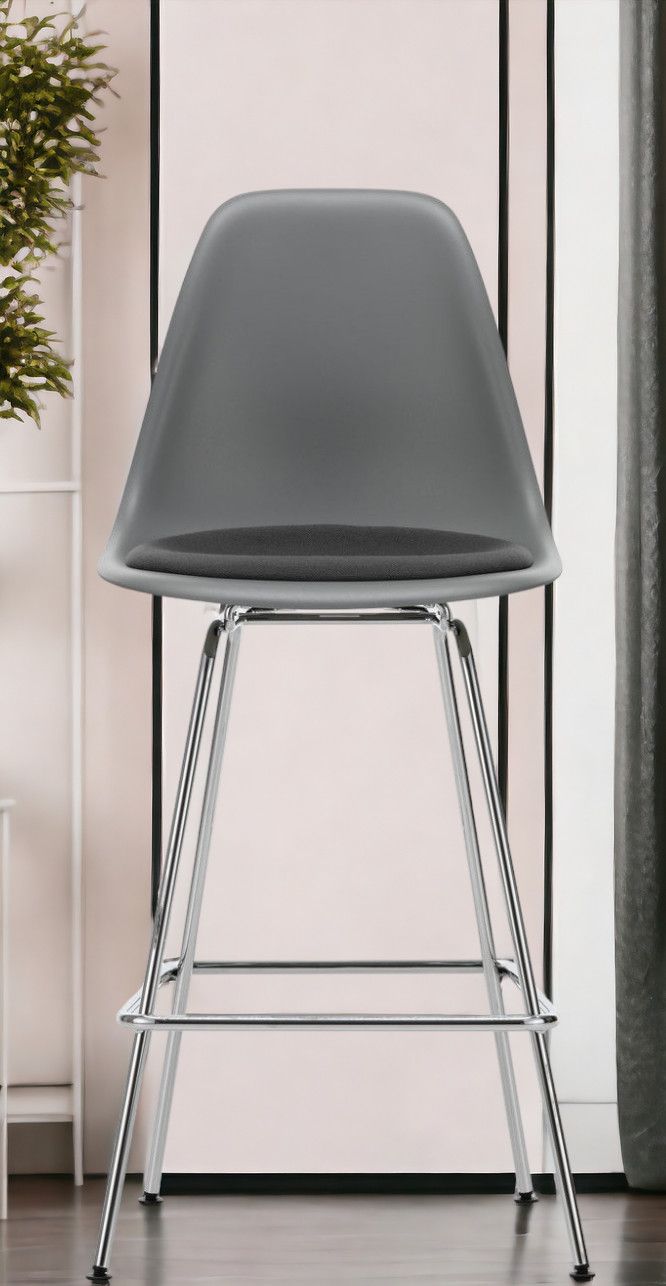 Eames Plastic Bar Stool Barhocker Medium mit Sitzpolster Vitra