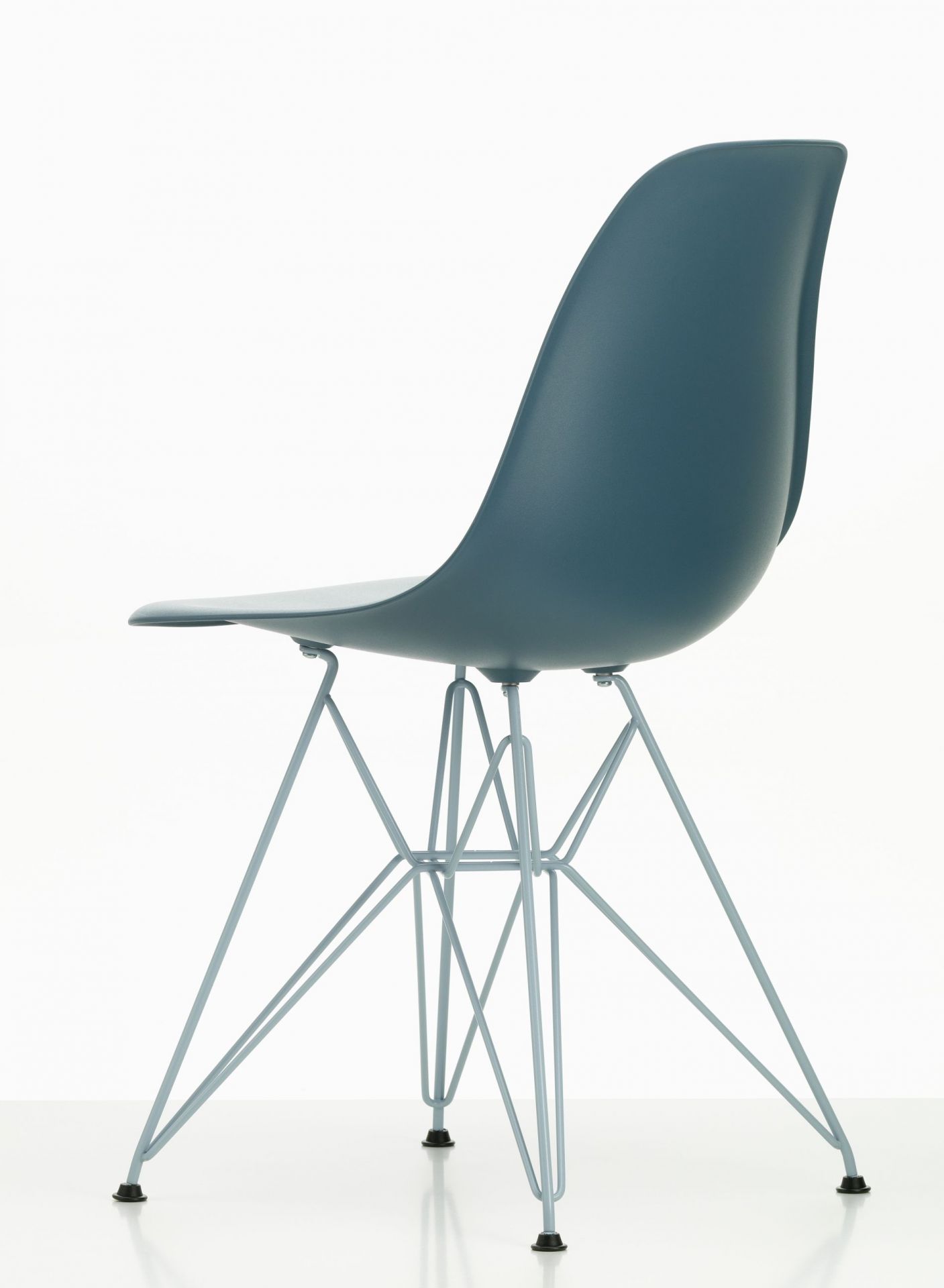 Eames Plastic Side Chair DSR Stuhl Monoton Vitra