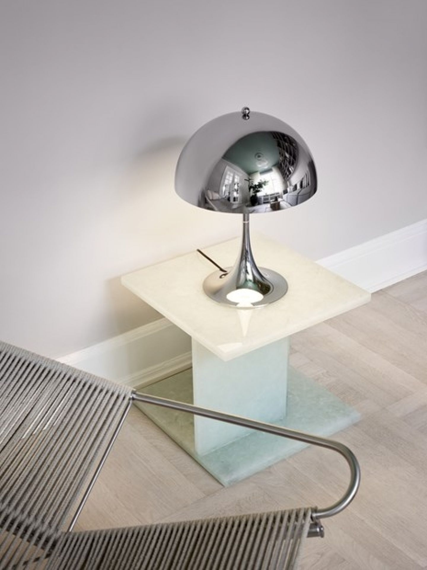 Panthella 320 Table lamp Tischleuchte Louis Poulsen Opal grau