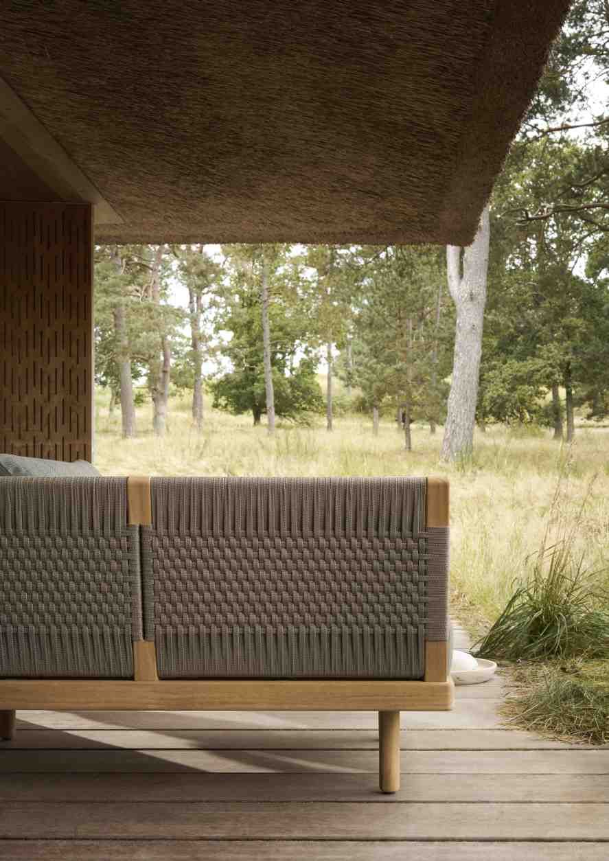 E520 Embrace Sofa Modul mit kurzer Rückenlehne und Beistelltisch Outdoor Carl Hansen & Søn 