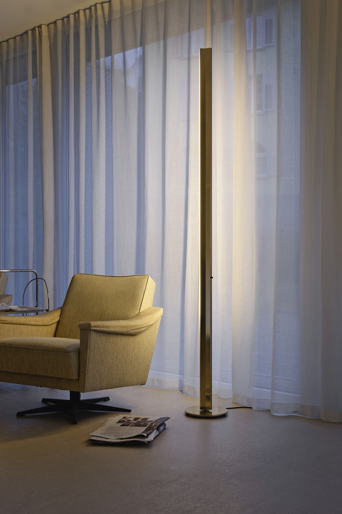 Ypsilon Stehleuchte Belux