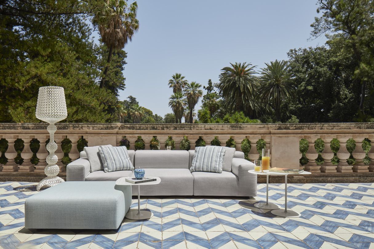 Plastics Outdoor Sofa 2-Sitzer Kartell
