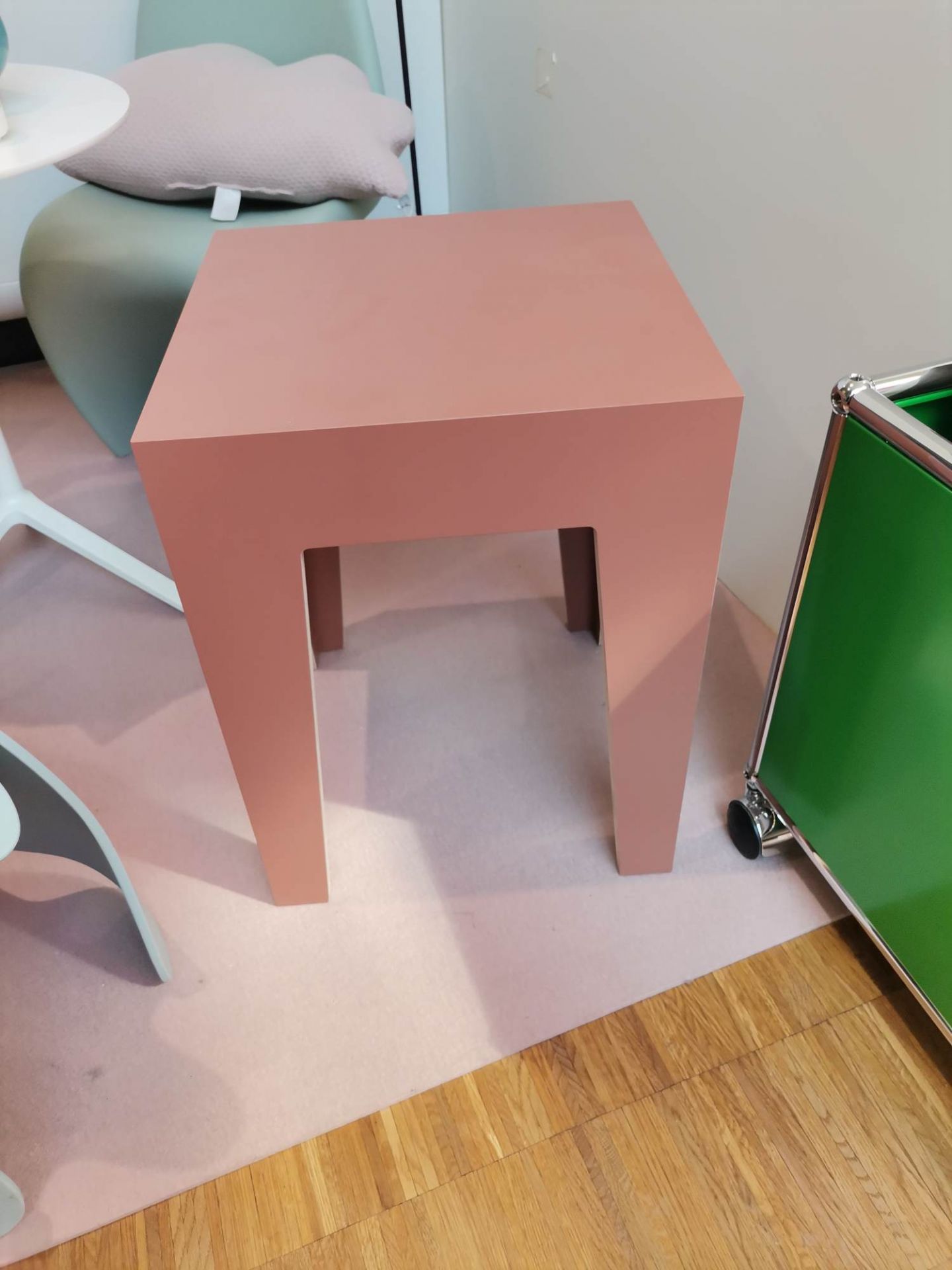 HENRIK Hocker TERRAKOTTA Das ganze Leben AUSSTELLUNGSSTÜCK 