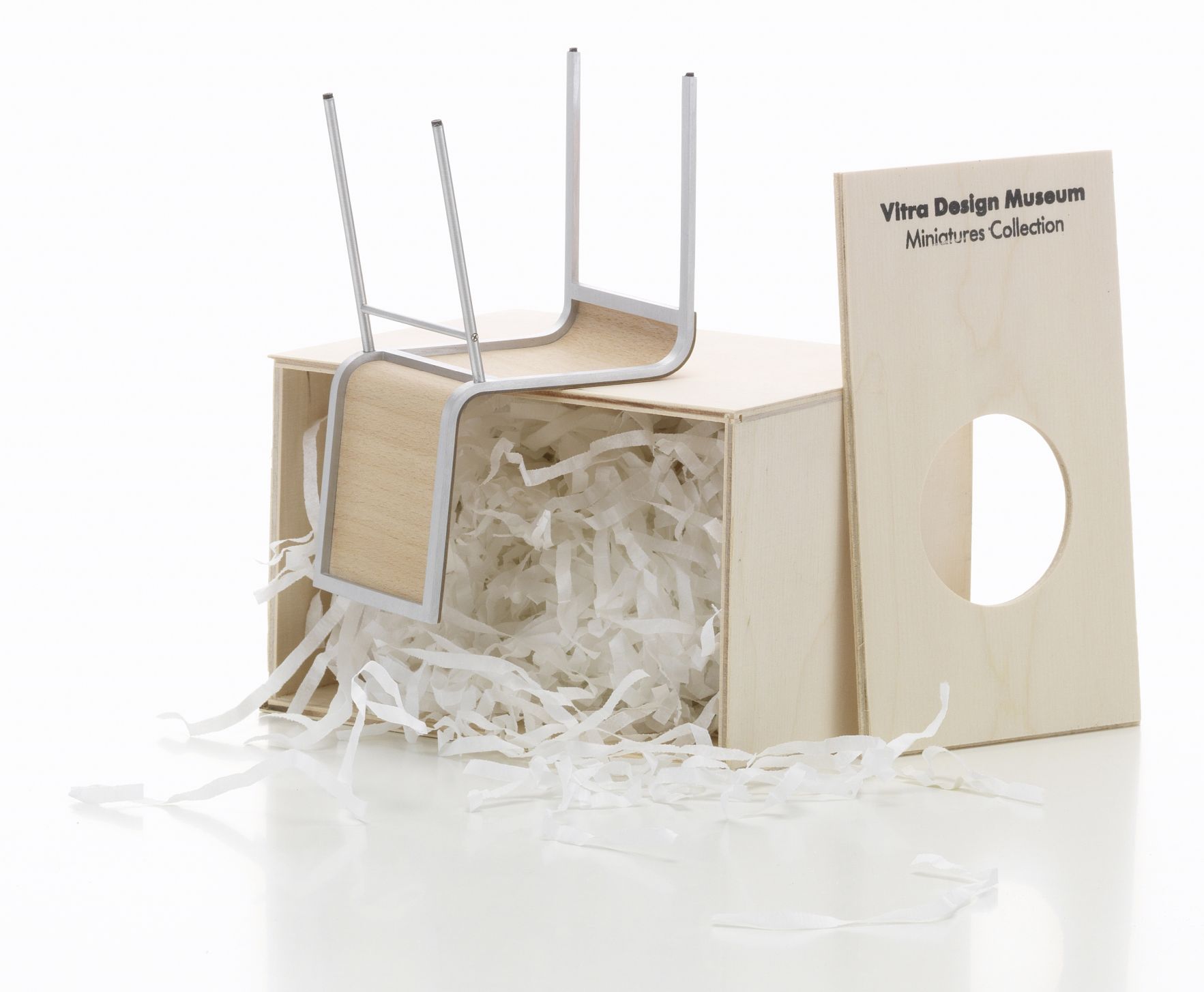 .02 Stuhl Miniatur Vitra
