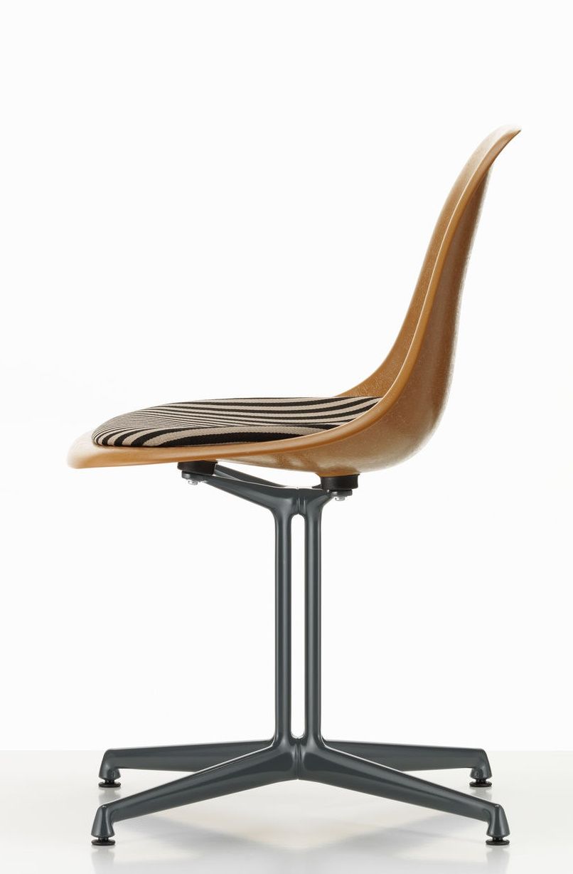 Eames Fiberglass Side Chair La Fonda Ocker Dunkel Vitra LIMITED EDITION