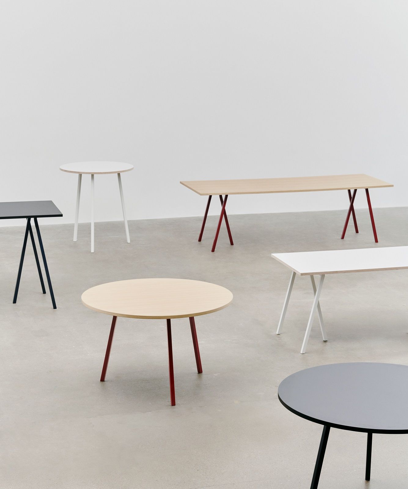 Loop Stand Table Round Tisch / Esstisch Ø120 Hay