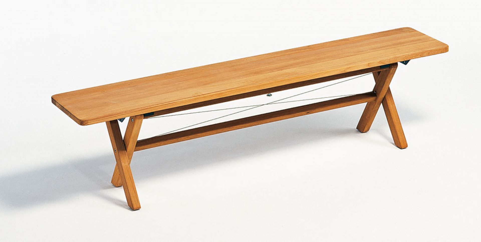 Cross Bank klappbar Bx140 cm mit Rückenlehne Weishäupl