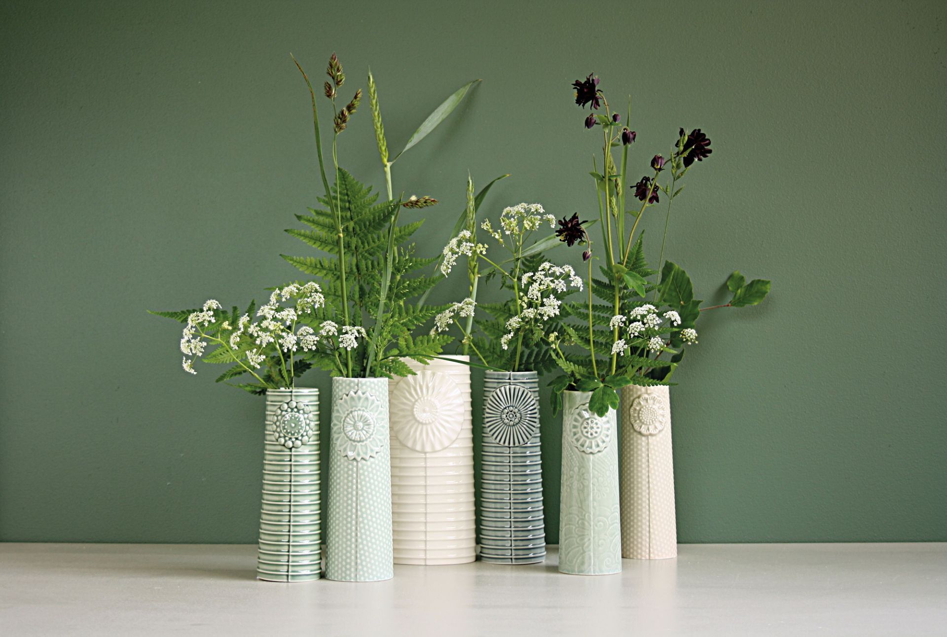 Pipanella Flower celadon Vase klein Dottir EINZELSTÜCK