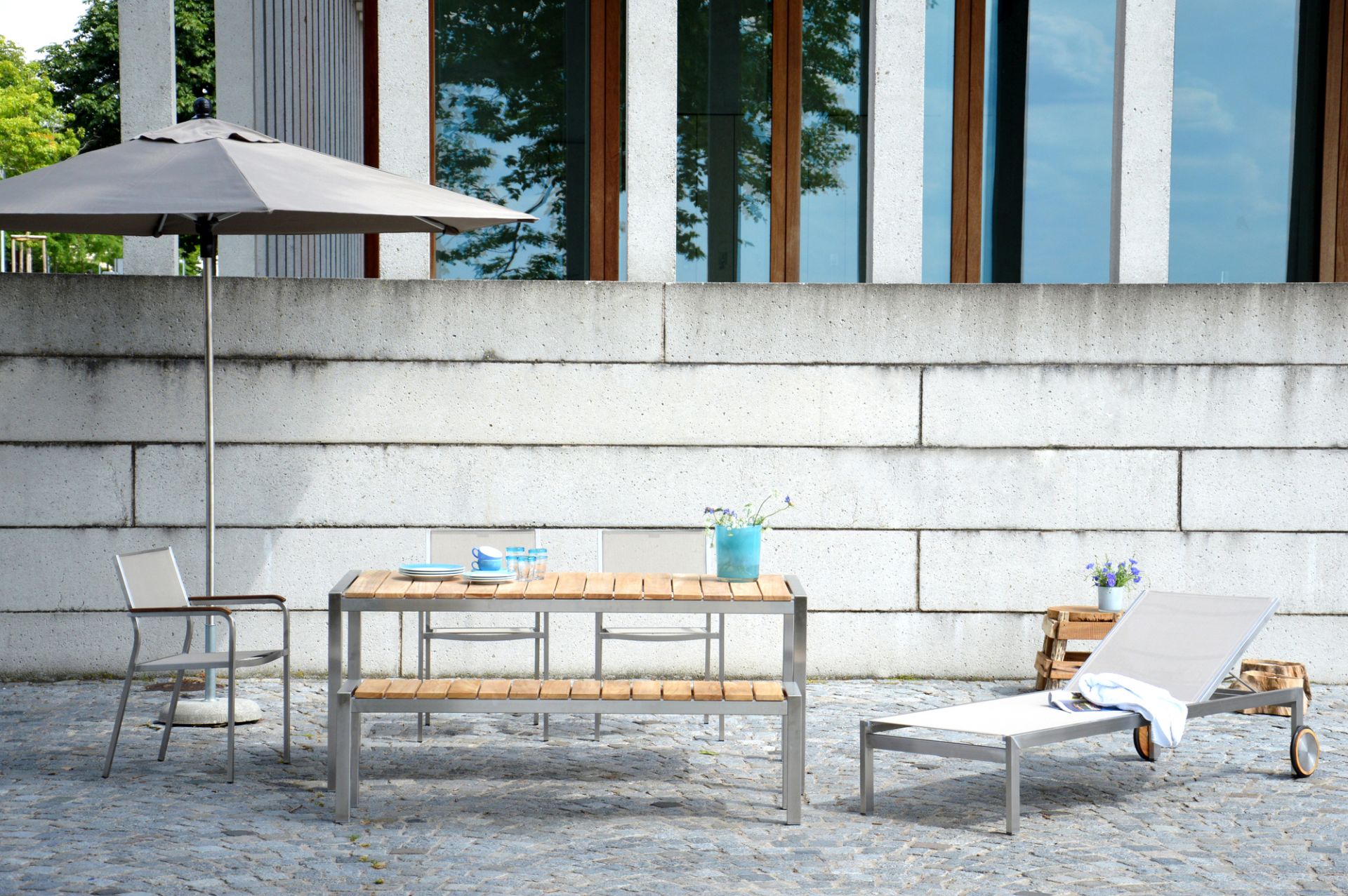 Luxury Sonnenliege Taupe Jan Kurtz