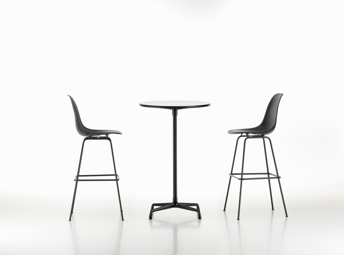 Eames Fiberglass Bar Stool High Barhocker Vitra