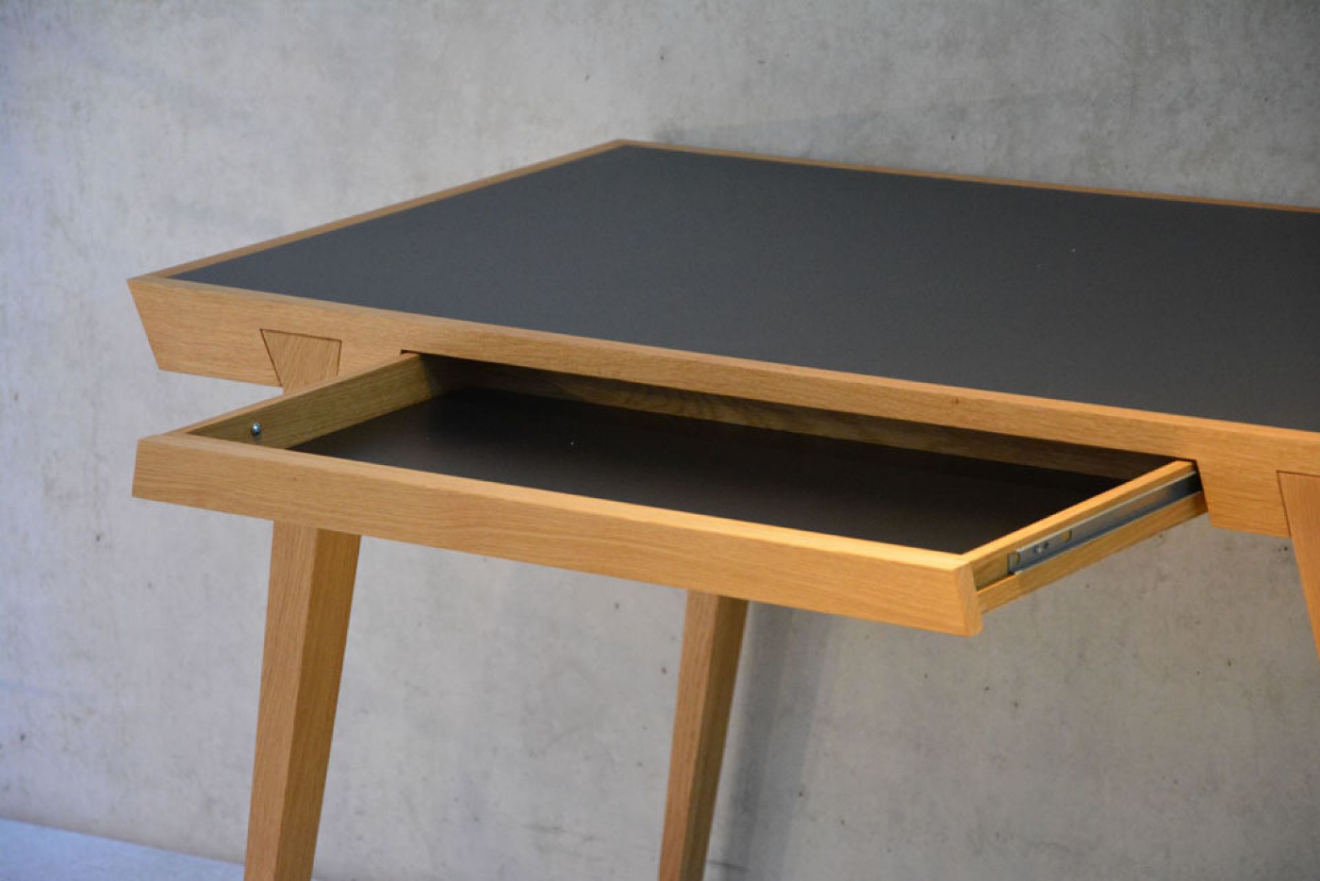 Desk Schreibtisch Jan Kurtz