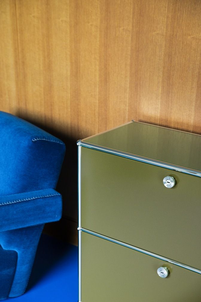 USM Haller Highboard mit drei Klapptüren Olivgrün NEU STANDARDFARBE