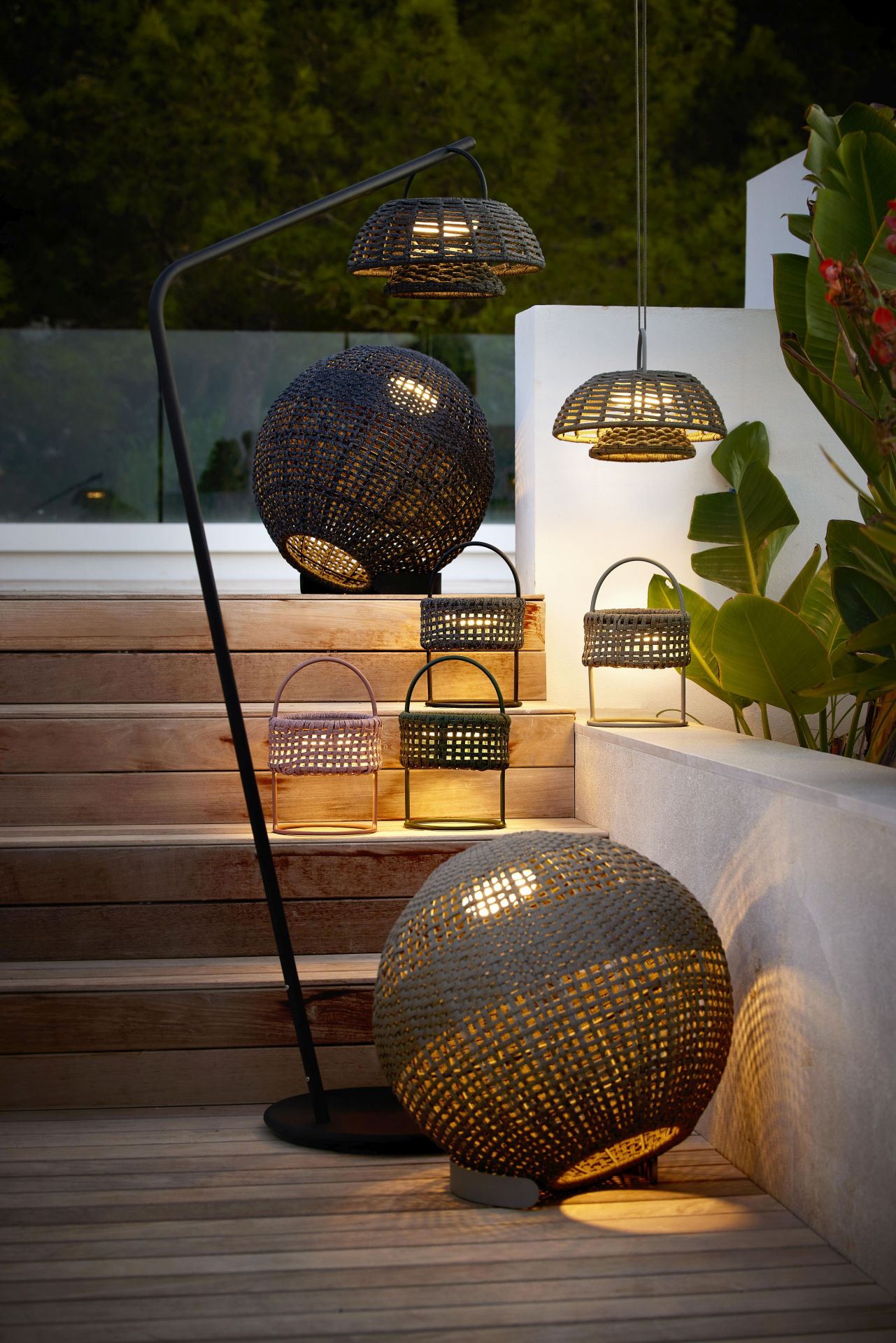 Illusion Outdoor Lampe Rund Dunkelgrau Cane-Line