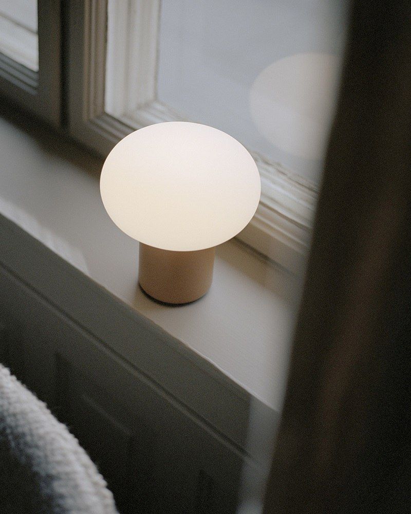Karl-Johan Portable Table Lamp Akkuleuchte / Tischleuchte New Works Karl-Johan Portable Table Lamp Akkuleuchte / Tischleuchte New Works