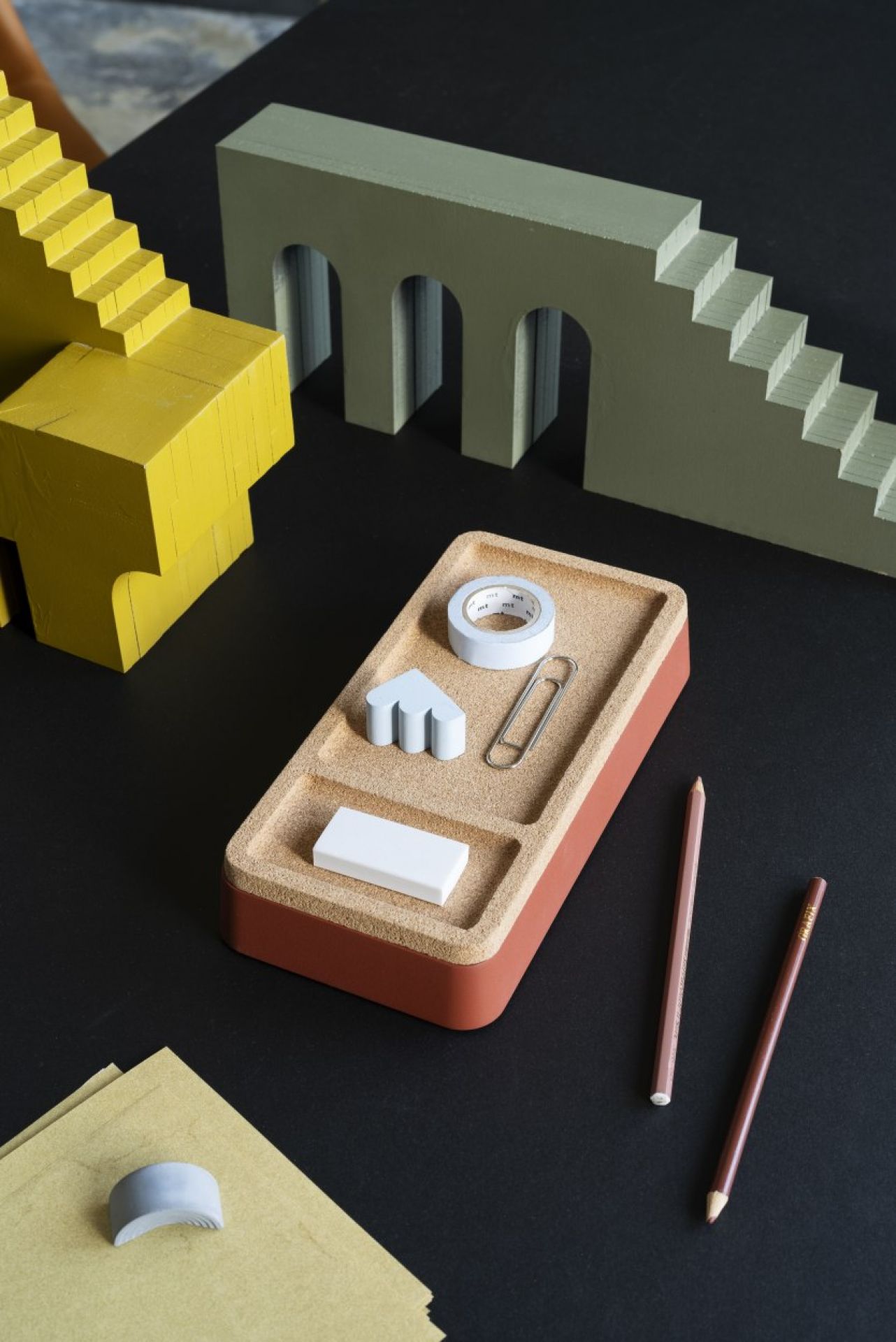 Arrange Desktop Serie Konfiguration 1  Muuto