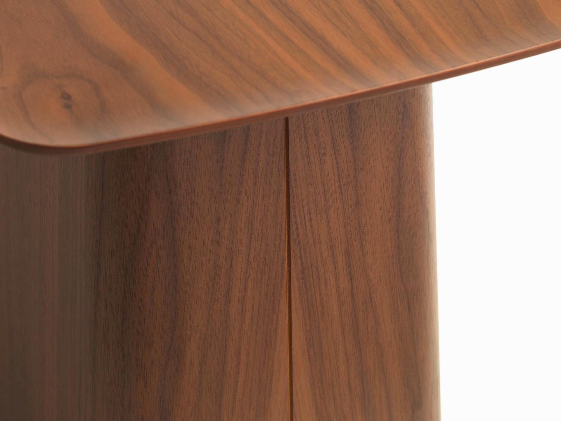 Wooden Side Table Beistelltisch Walnuss mittel Vitra