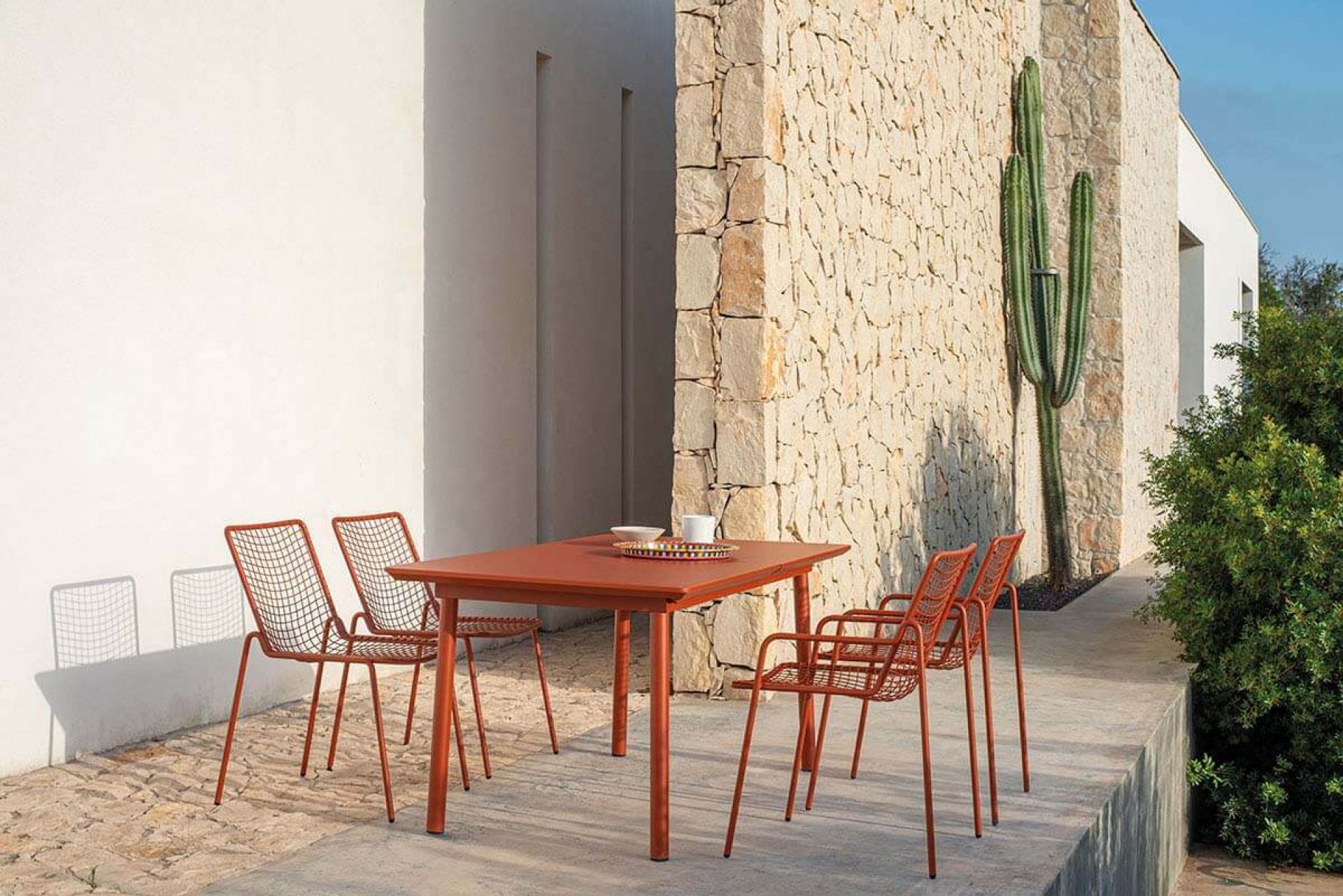Plus4 Outdoor Ausziehtisch Emu