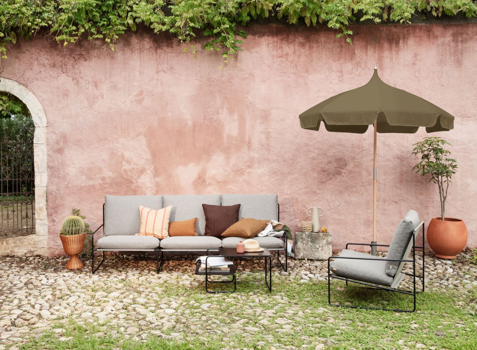 Desert 3-Sitzer Outdoor Sofa Dolce Gestell Cashmere Ferm Living
