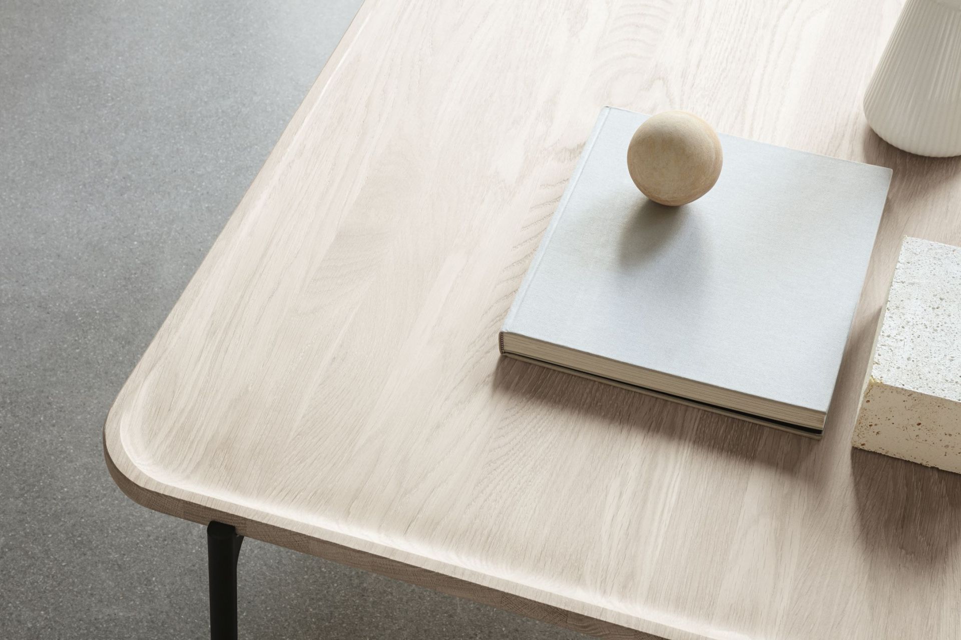 Savoye Tisch Eiche rechteckig - geräuchert B 120 x H 42 cm Eva Solo