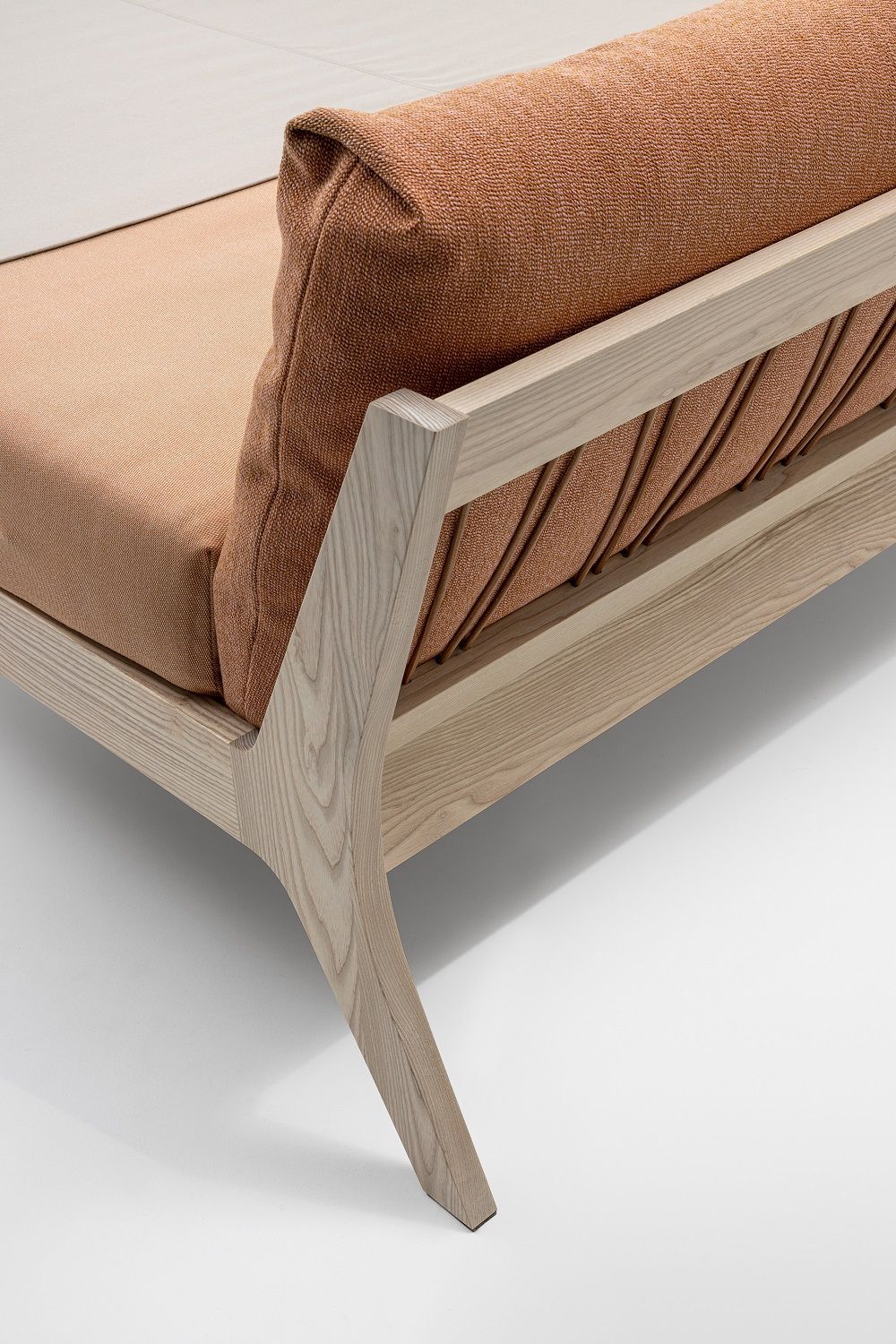 Mellow Bett Massivholz Zeitraum