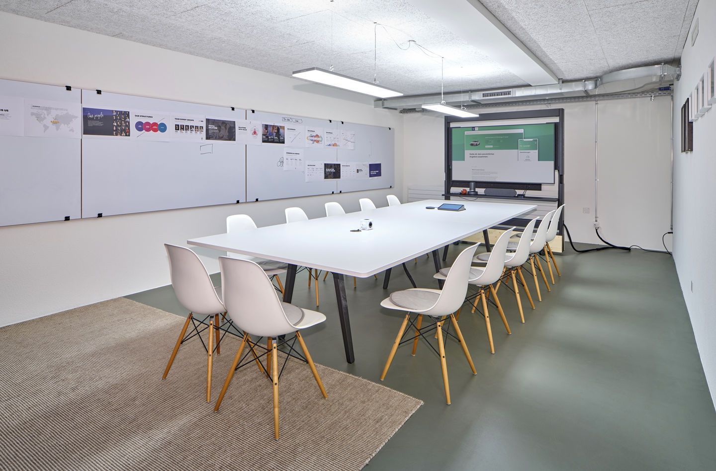 Eames Fiberglass Chair DSW Stuhl mit Sitzpolster Vitra