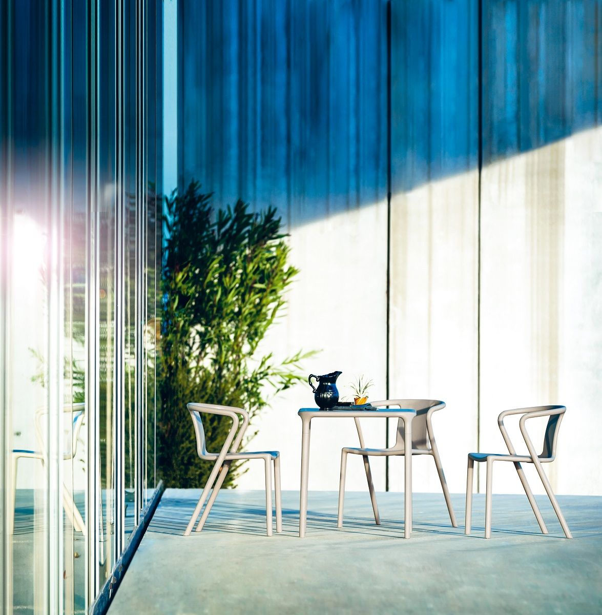 Air Armchair Indoor/Outdoor Stuhl mit Armlehnen Magis