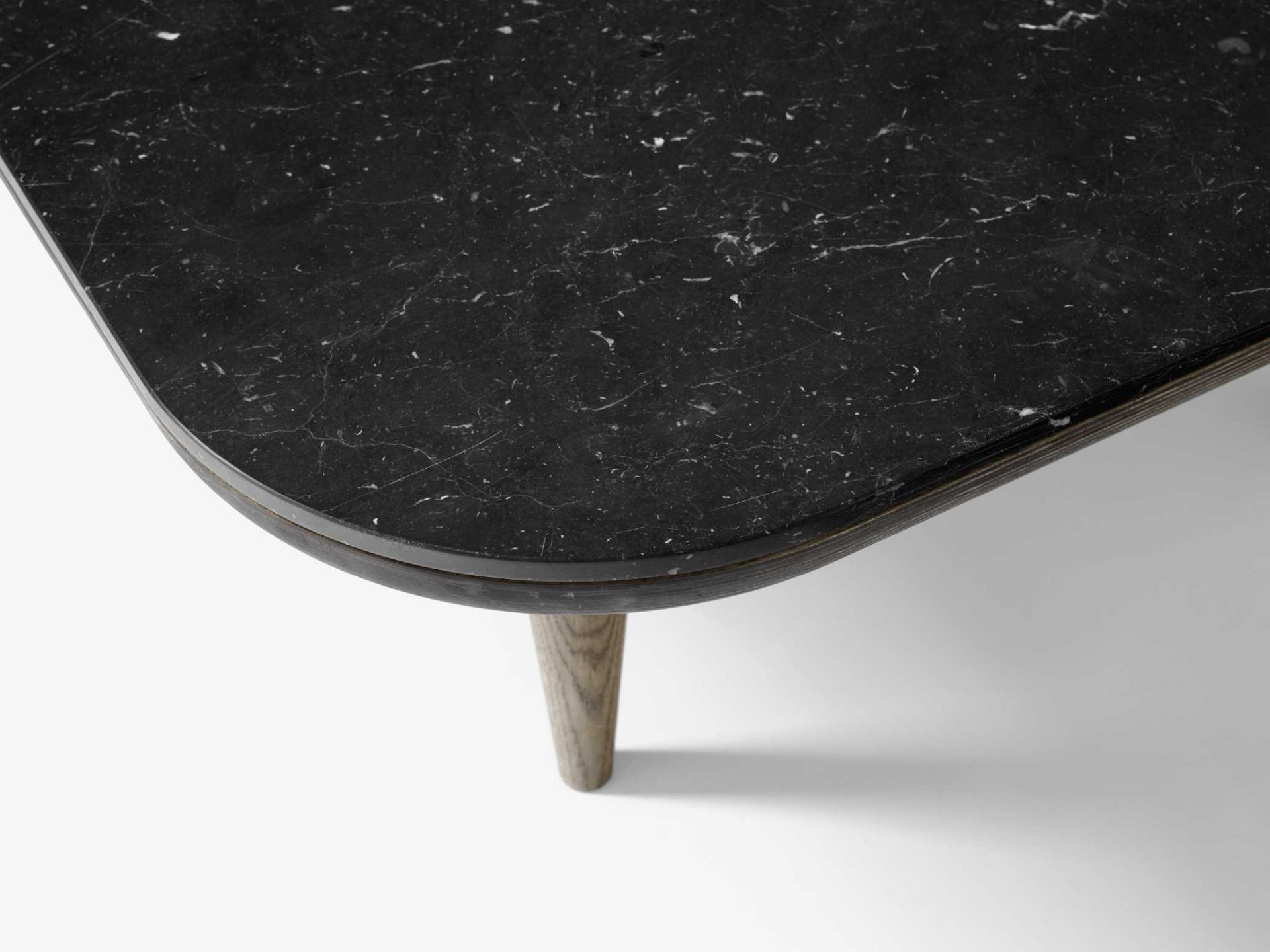 Fly Table Couchtisch AndTradition Fly Table Couchtisch AndTradition