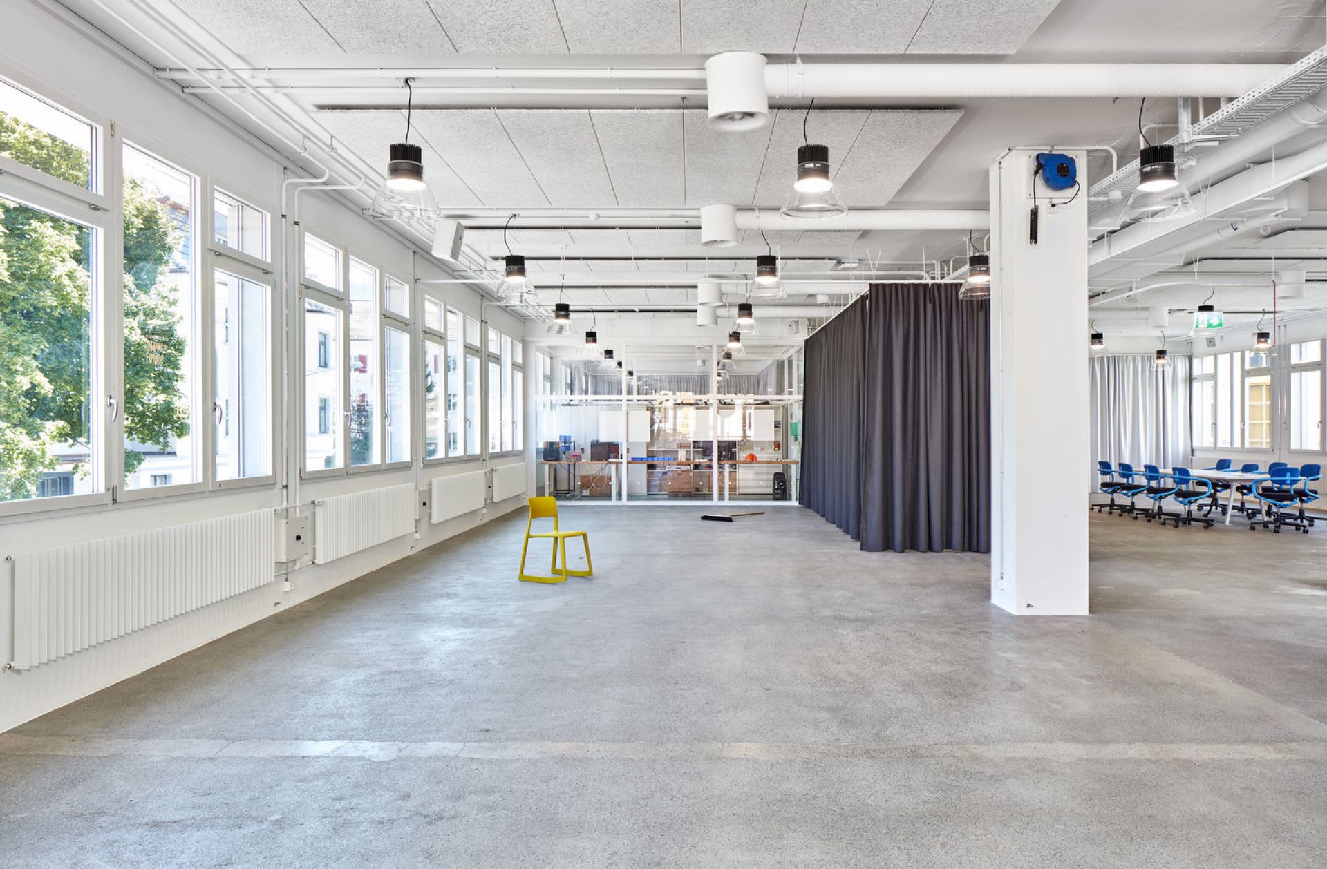 Tip Ton RE Stuhl Kunststoff Vitra Koralle