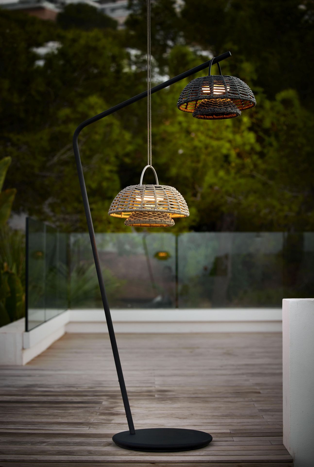 Illusion Outdoor Solar LED Lampe mit Ständer Cane-Line