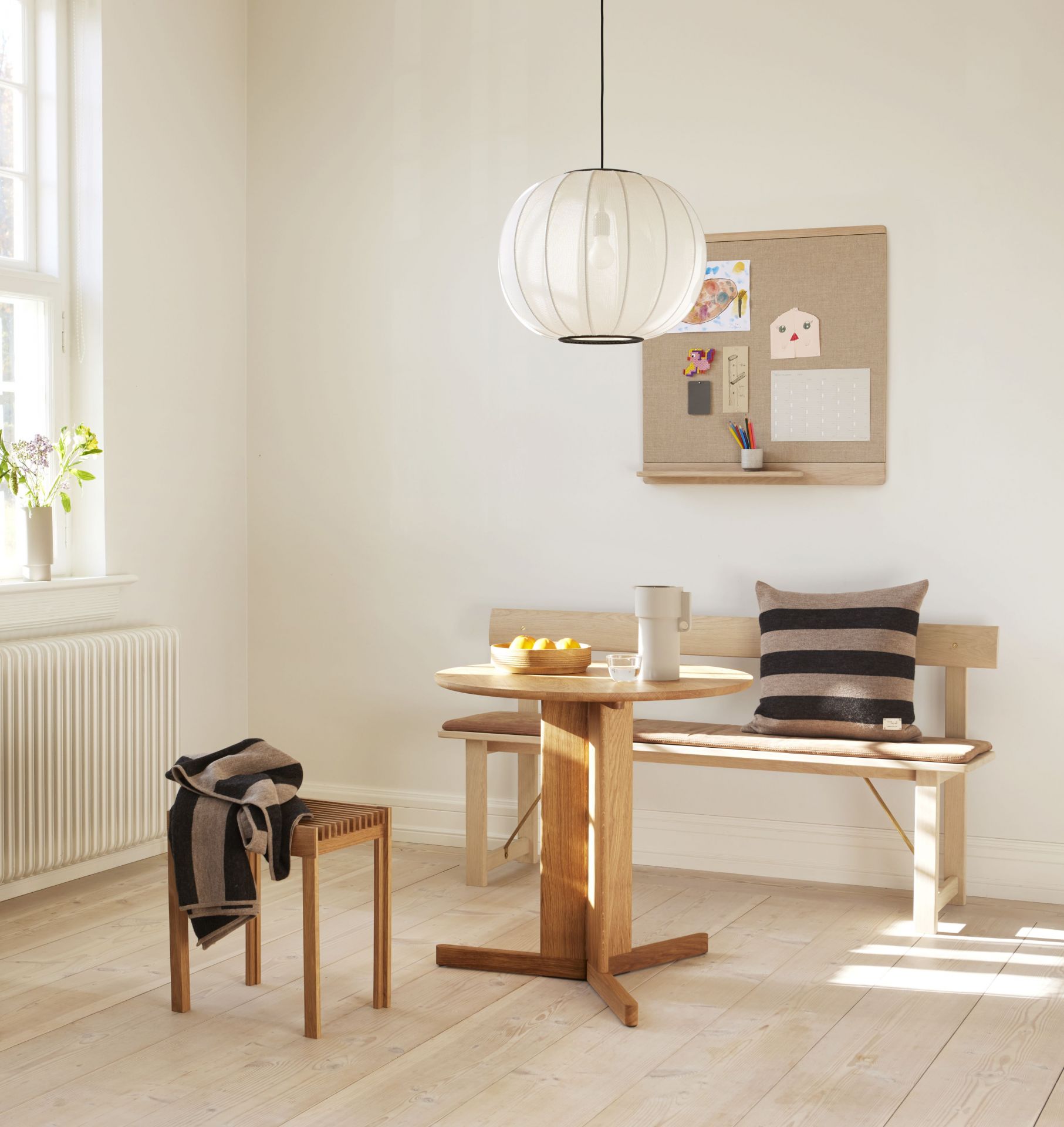 Trefoil Tisch Ø 75 Eiche Form & Refine