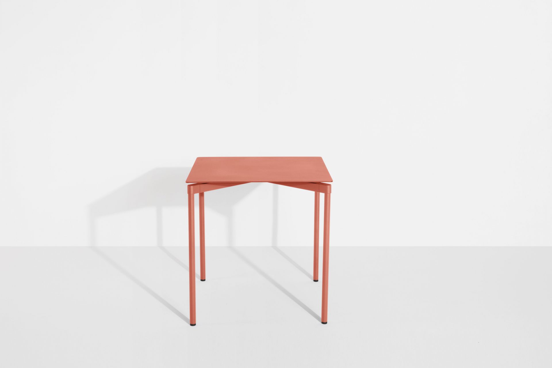 Fromme Dining Table Square Esstisch Quadratisch Petite Friture Coral
