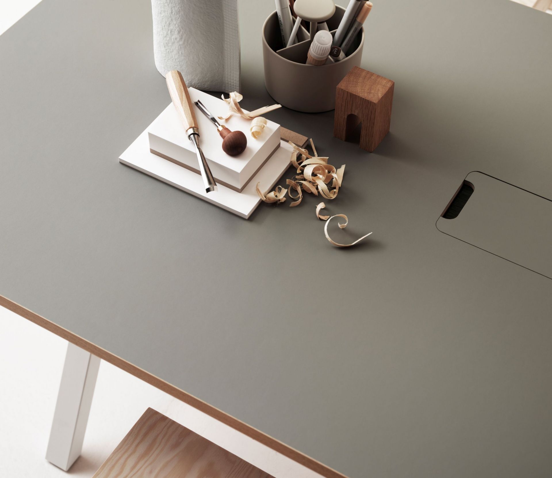 Works Schreibtisch Fix B140cm String Furniture