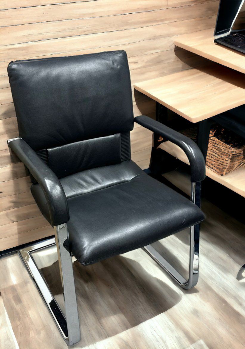 Figura Metallfreischwinger Vitra GEBRAUCHTMODELL