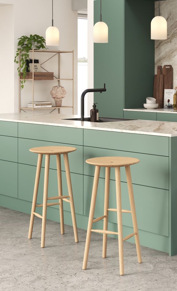 DI Volo / DIVOLO Barstool Barhocker EIHCE NATUR H 75 cm novoform EINZELSTÜCK