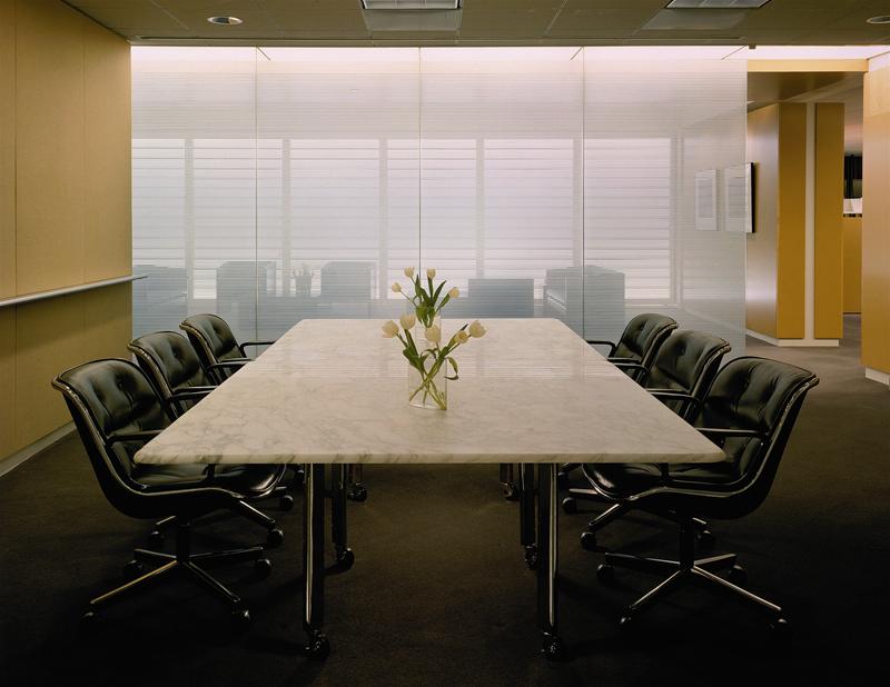 Pollock Executive Drehstuhl mit Armlehnen Knoll International