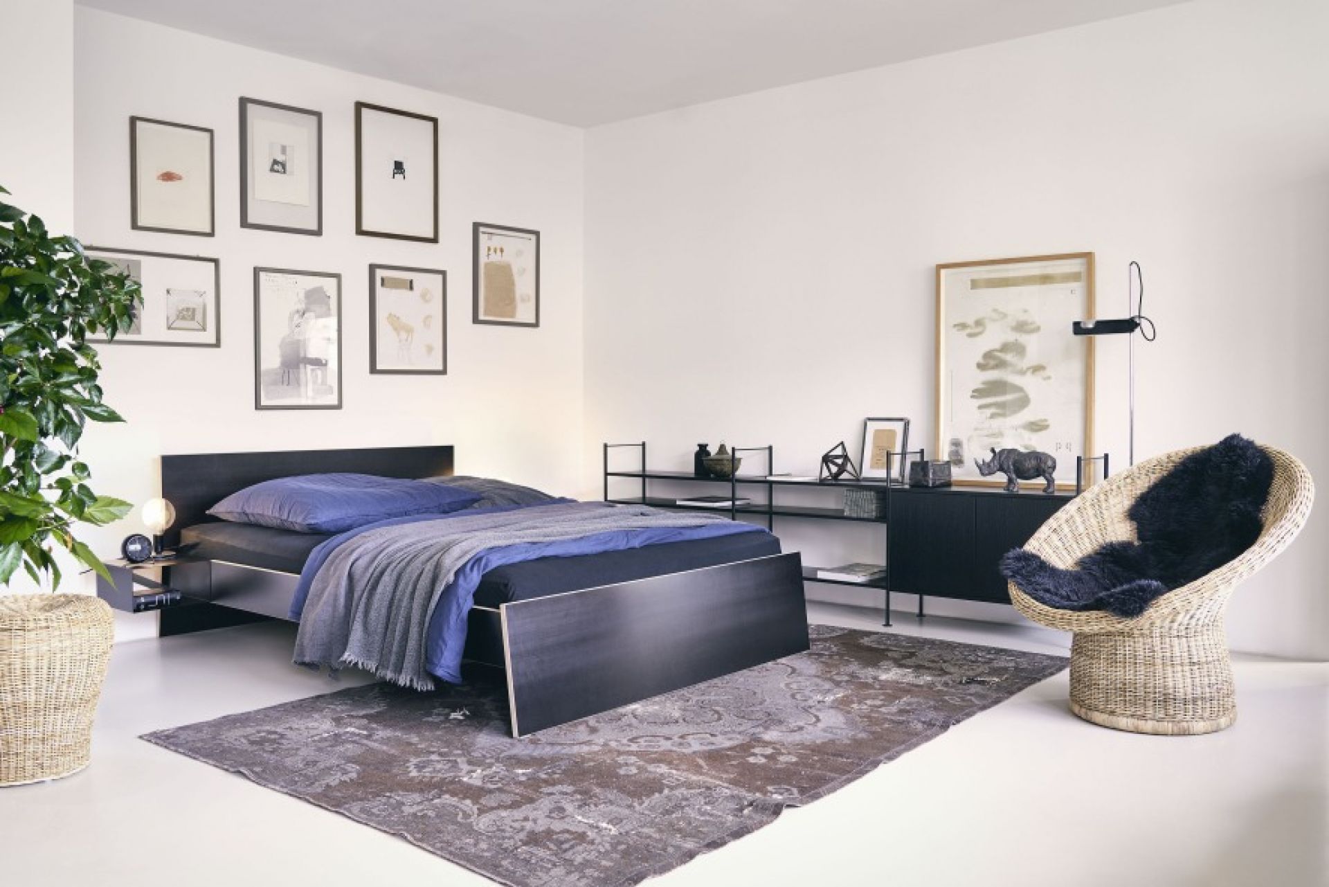 Stockholm Bett Birke Multiplex mit hohem Kopfteil Richard Lampert 