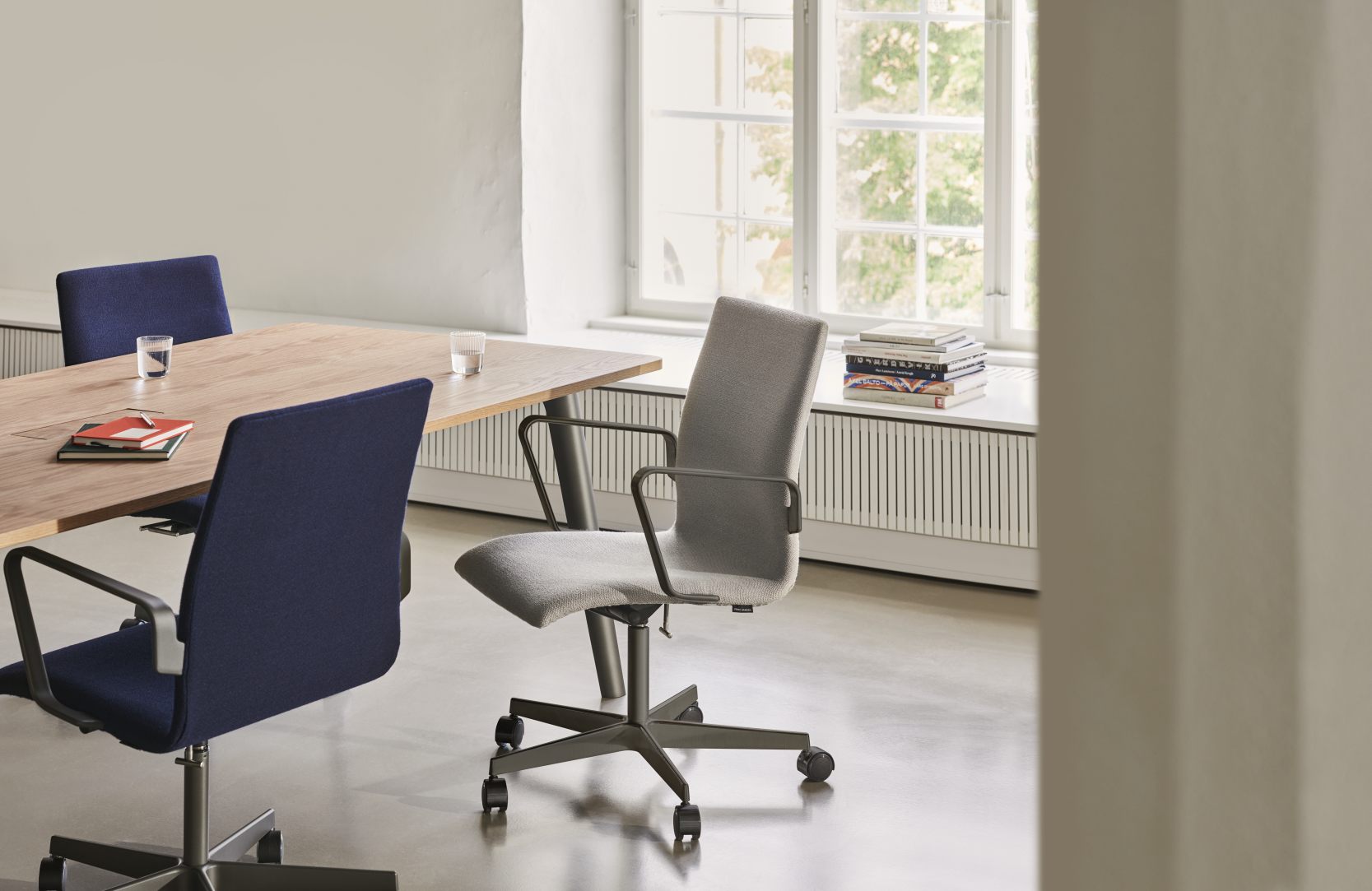 Pluralis Tisch Fritz Hansen